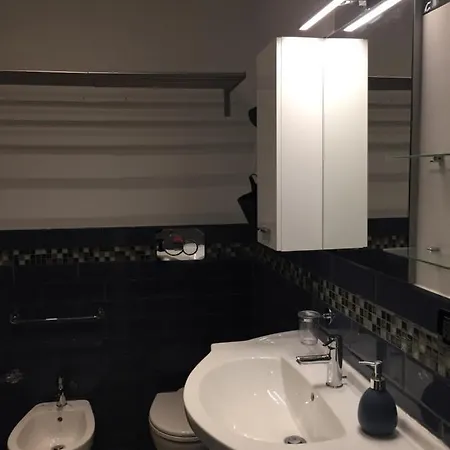 Casa Cavour 12 * ジェノヴァ