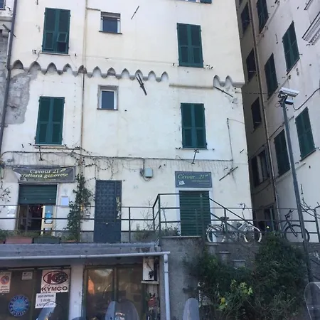 Casa Cavour 12 * Genova